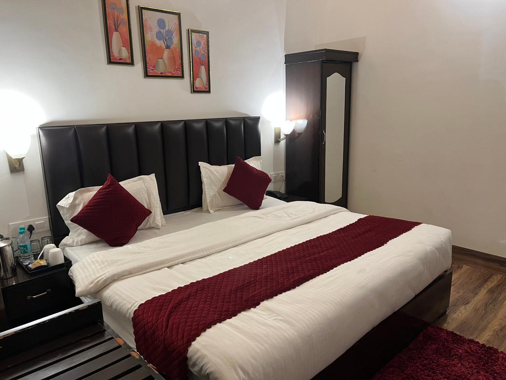 Cedar Woods Resort By Heyan Hotels Nainital Exterior foto